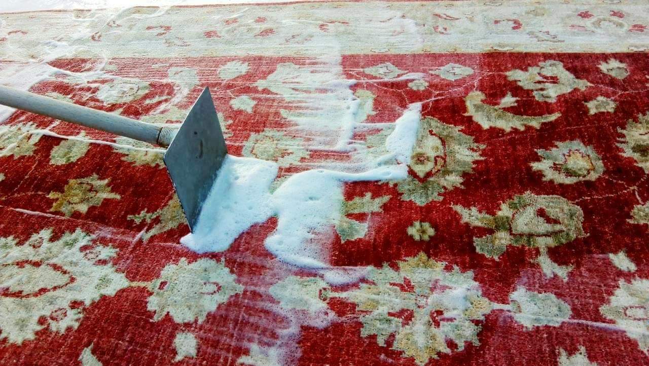 xeiropoihtos-plysimo-katharismos-xaliwn